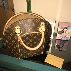 Louis Vuitton ellipse bag